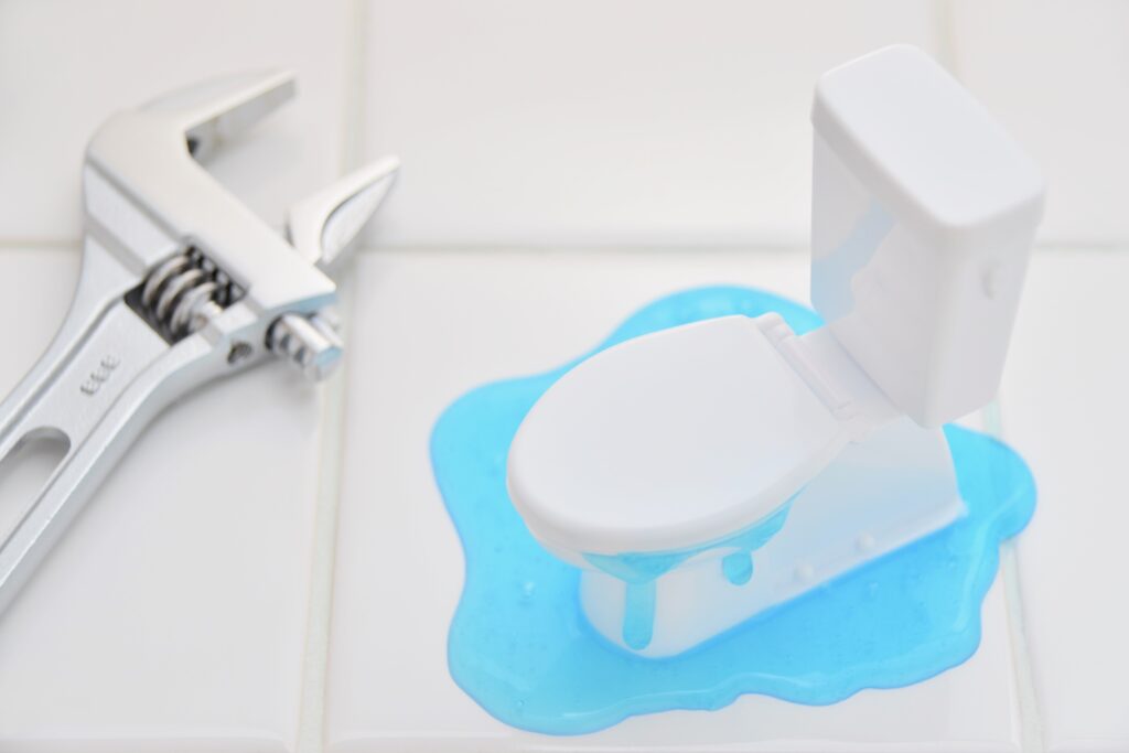 水が漏れだしたトイレ